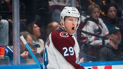 Nathan MacKinnon est ravi de constater la progression rapide de ses coéquipiers